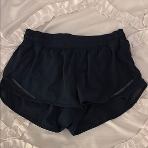 Lululemon hottie hot 2.5 shorts in color true navy